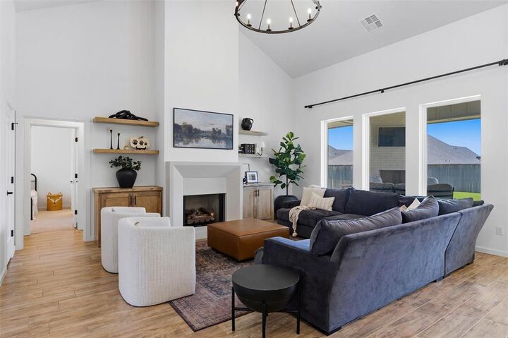 Property Photo:  4302 Windstone Drive  OK 73072 