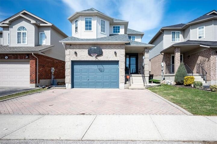 Property Photo: 30 Heatherwood Place ON N2N 3P4