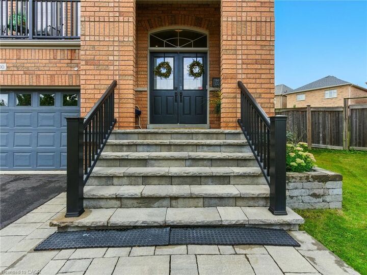 Property Photo:  200 Giddings Crescent  ON L9T 7A7 