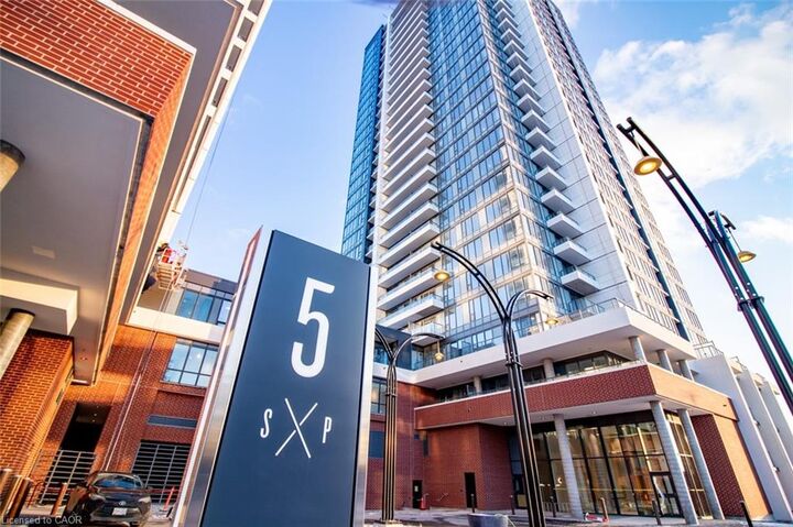 5 Wellington Street S 210 — photo 1