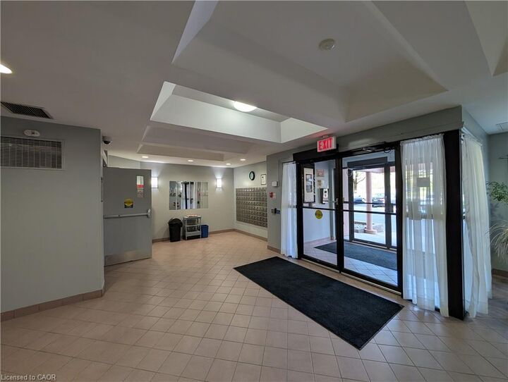 Property Photo: 860 Commissioners Road E 408 ON N6C 5Y8