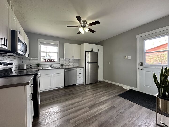 Property Photo:  150 Parkwood Crescent  PE C1A 7A7 