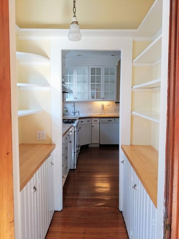 Property Photo: 78 N Beacon St MA 02134