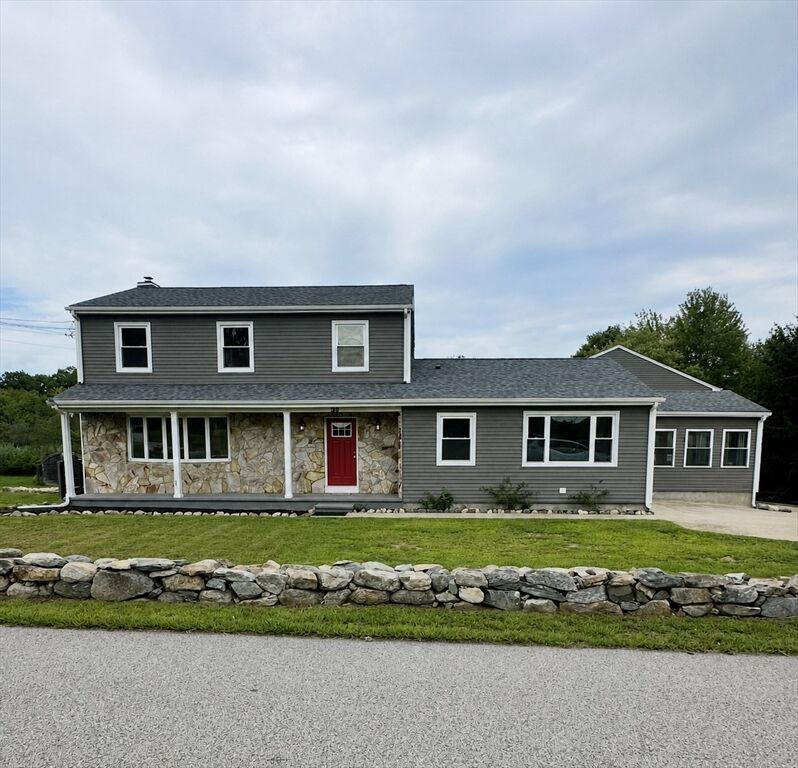Property Photo: 36 Kinnicutt Ave RI 02885
