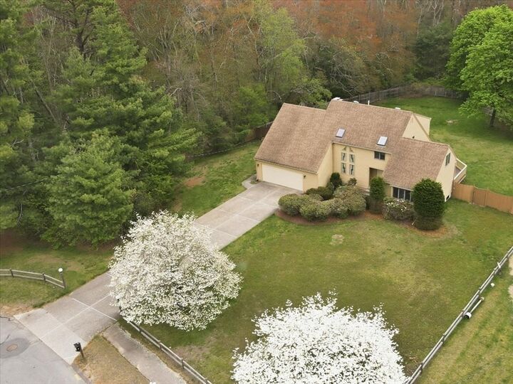 Property Photo:  6 Hoover Rd  MA 02056 
