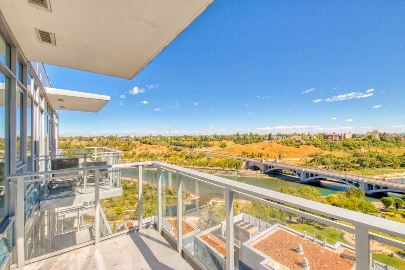 Property Photo:  108 Waterfront Court SW 1604  AB T2P 1K7 