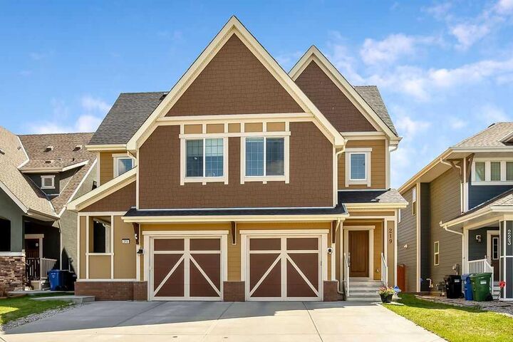 Property Photo: 219 Mahogany Grove SE AB T3M 1W8