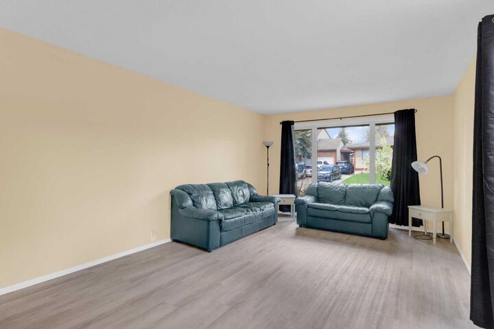 Property Photo: 403 Cannington Close SW AB T2W 3E9