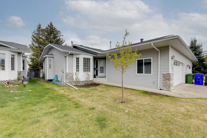 Property Photo:  4118 Silverpark Estates Close  AB T4H 1B4 