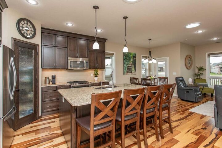 Property Photo: 42 Vista Close AB T4R 0N8