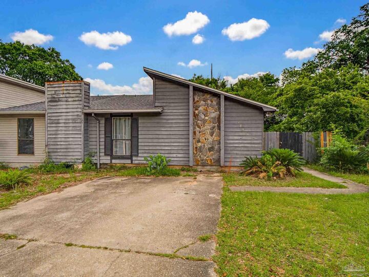 Property Photo:  1838 San Dollar Cir  FL 32504 