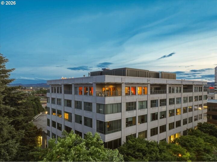 Property Photo: 500 Broadway St 603 WA 98660