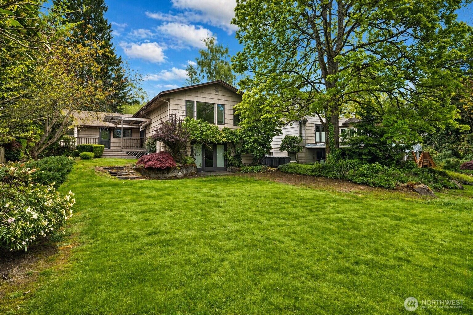 Property Photo: 7611 NE 8th Street WA 98039