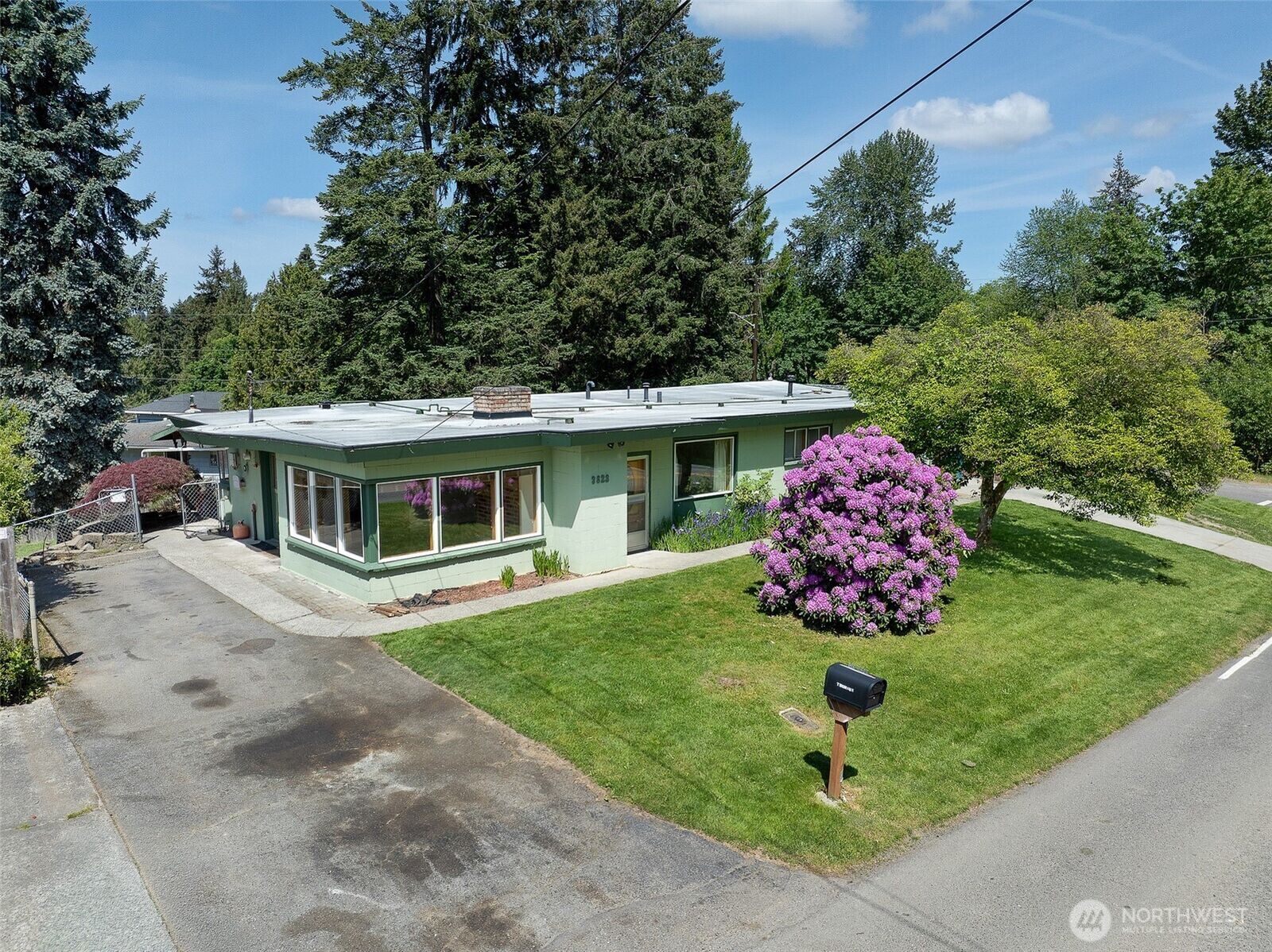 Property Photo:  3823  214th Street SW  WA 98036 