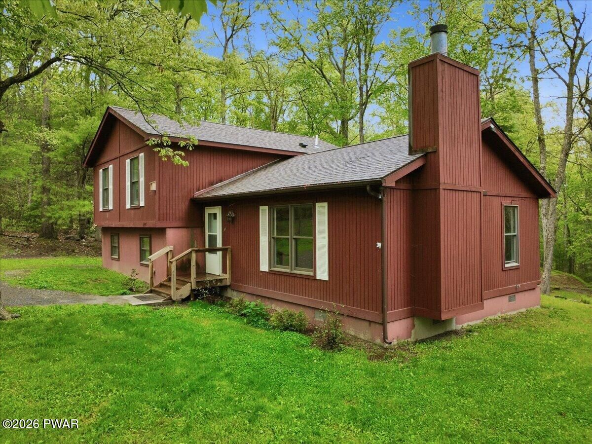 Property Photo:  124 Pine Tree Road  PA 18458 