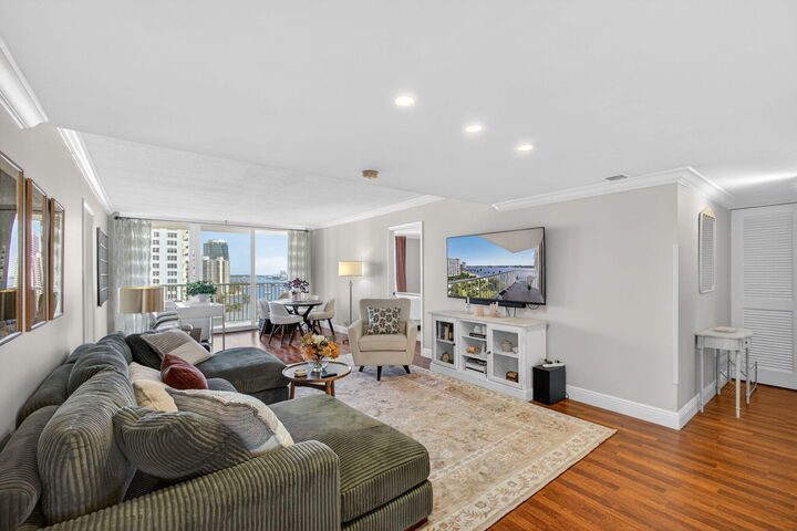 Property Photo: 1801 S Flagler Drive 1104 FL 33401