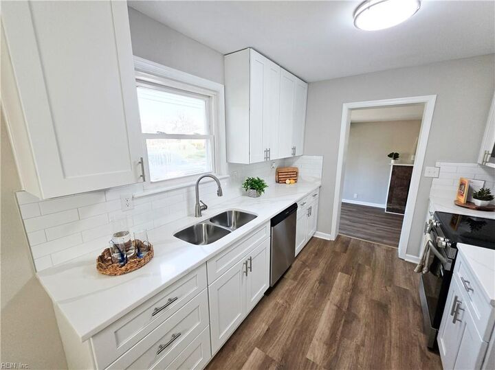 Property Photo: 1403 Hodges Ferry Rd VA 23701