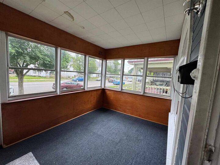 Property Photo:  325 W Main Street  IN 47374 