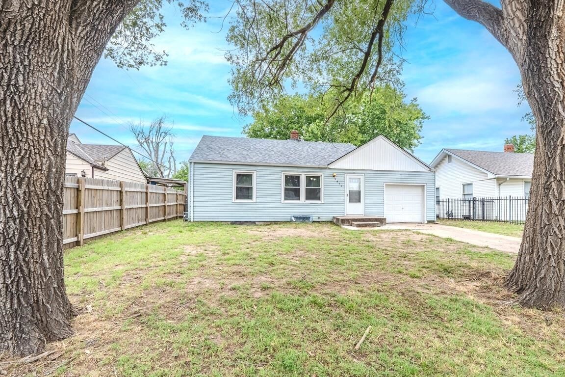Property Photo: 2651 S Mead KS 67216