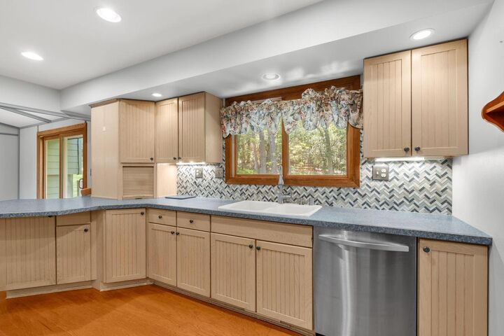 Property Photo: N6219 Sunnyside Road WI 54941