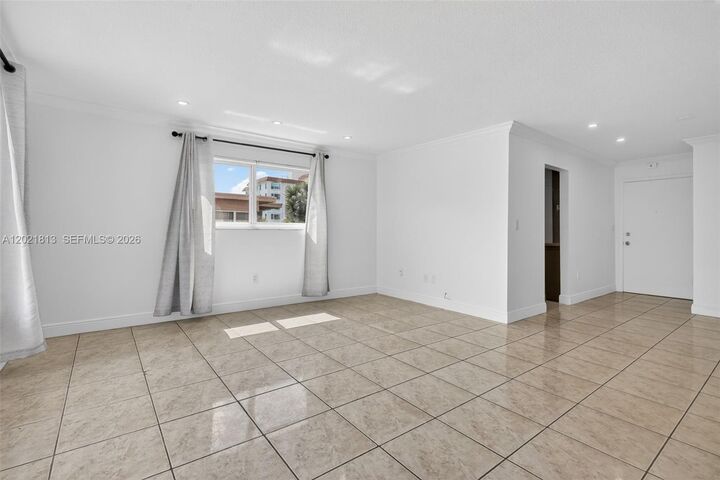 Property Photo: 1020 94th St 301 FL 33154
