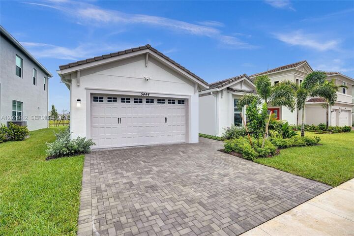 Property Photo:  5444 Pecan Dr  FL 33470 