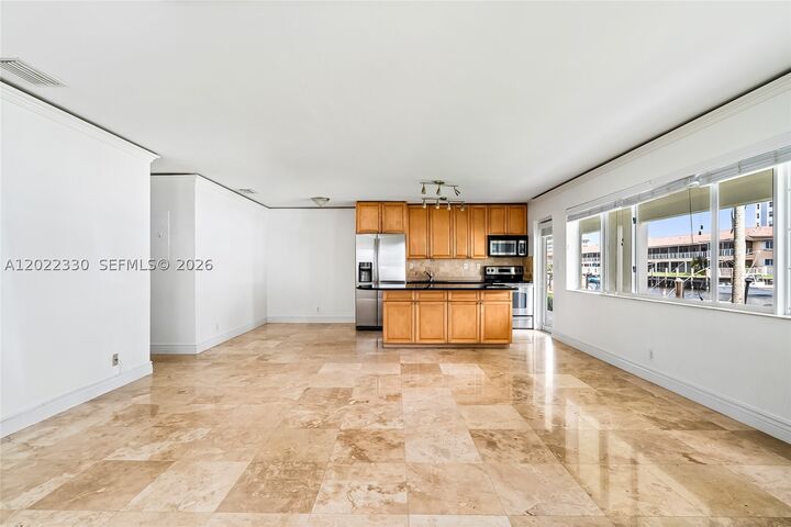Property Photo: 2881 NE 32nd St 111 FL 33306