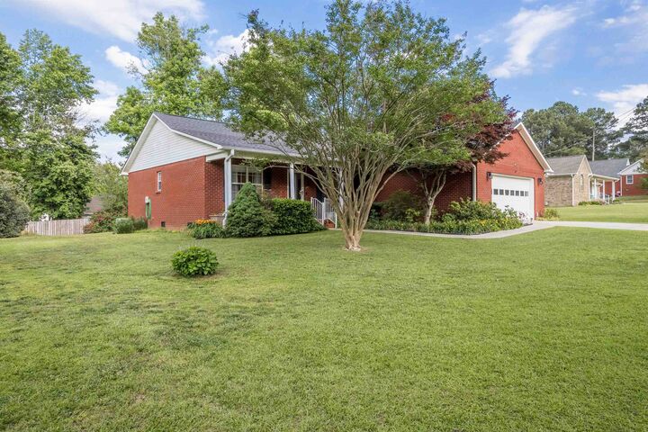 Property Photo:  67 Courtney Dr  AL 35621 