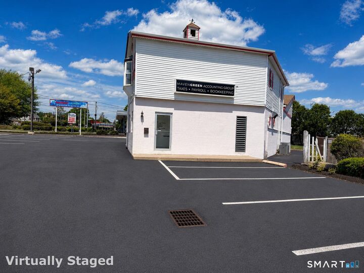 Property Photo:  737 Villa Avenue  CT 06825 