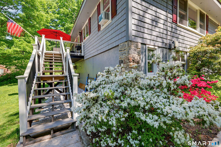 Property Photo:  1 Lookout Drive  CT 06877 