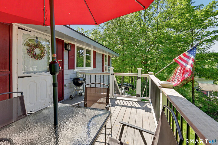 Property Photo:  1 Lookout Drive  CT 06877 