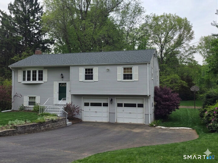 Property Photo: 10 Susan Road CT 06066