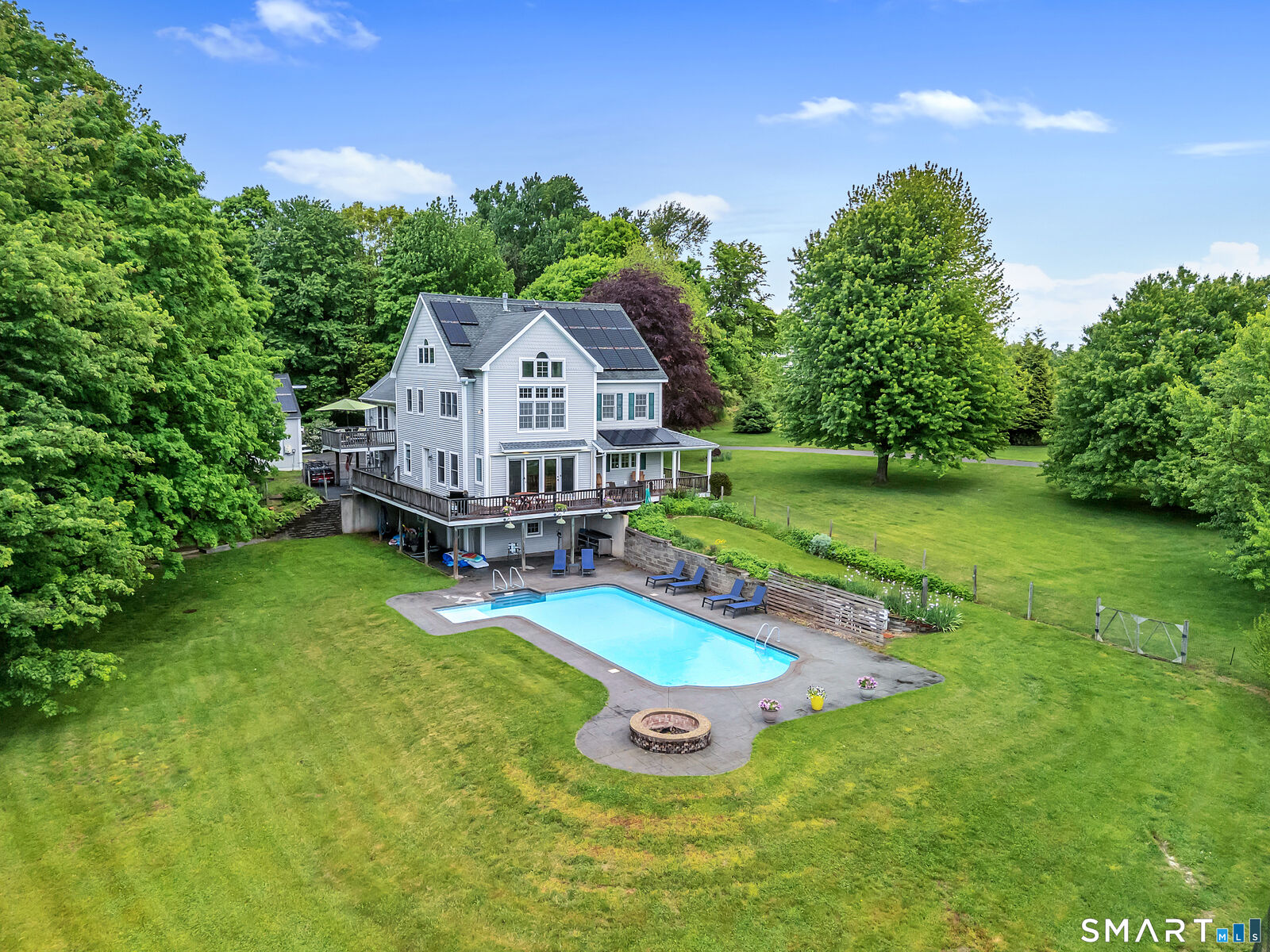 Property Photo:  270 Peach Orchard Road  CT 06488 