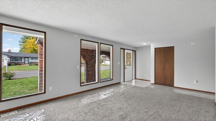 Property Photo:  10810 E 35th Ave  WA 99206 