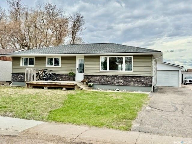 Property Photo:  55 Folley Crescent  SK S0K 2M0 