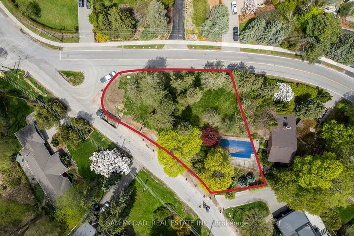 Property Photo:  600 Bob O Link Road  ON L5J 2P4 