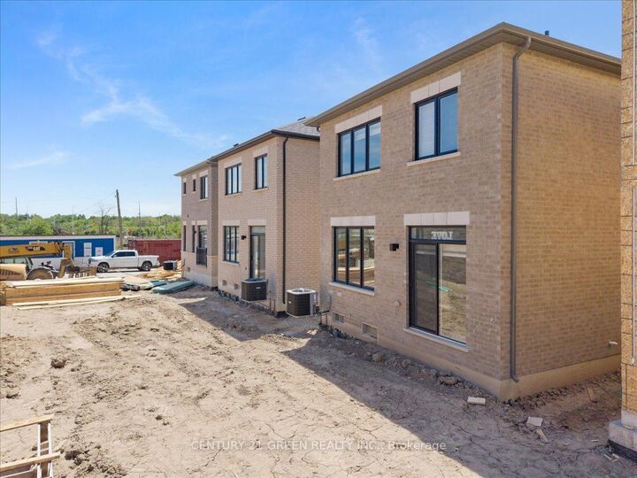 Property Photo: 384 Kennedy Circle W ON L9T 7E7