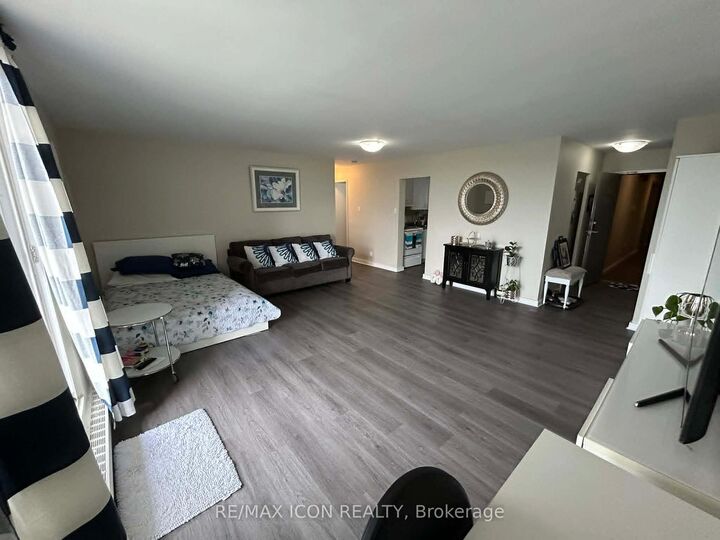 Property Photo: 573 Mornington Avenue 810 ON N5Y 4T9