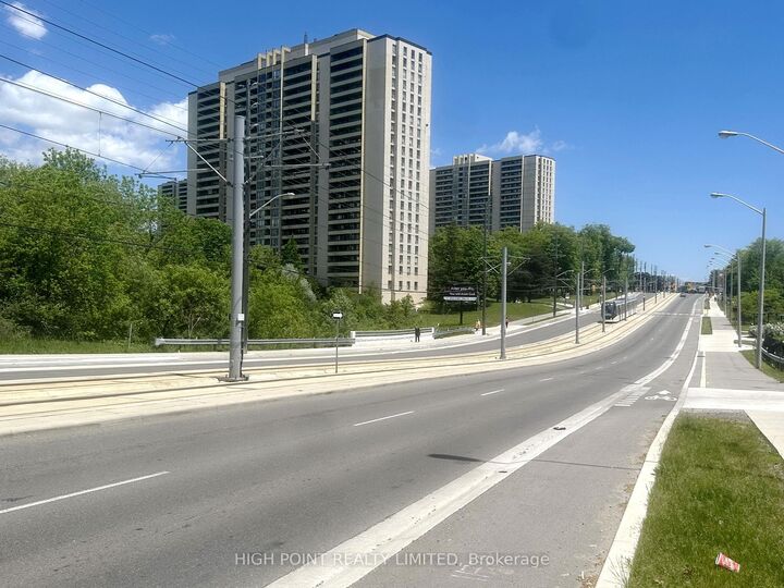 Property Photo:  1600 Finch Avenue W  ON M3J 1V3 