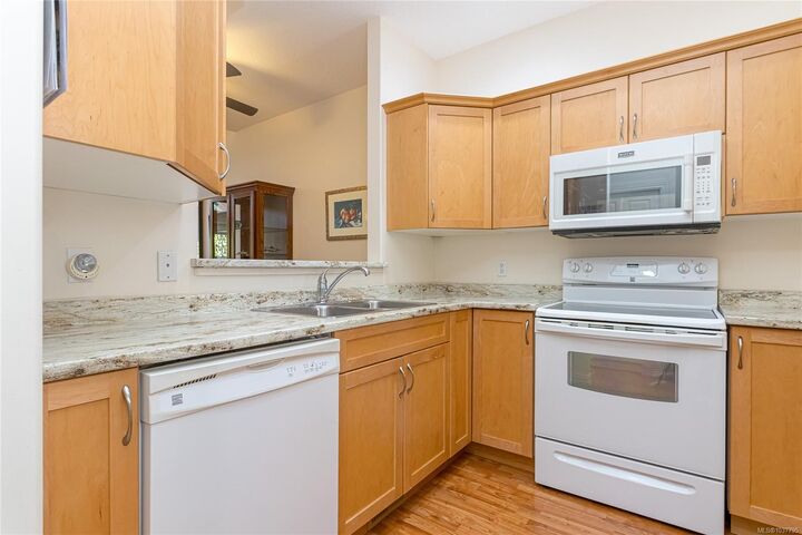Property Photo:  631 Blenkin Ave 27  BC V9P 2Z4 