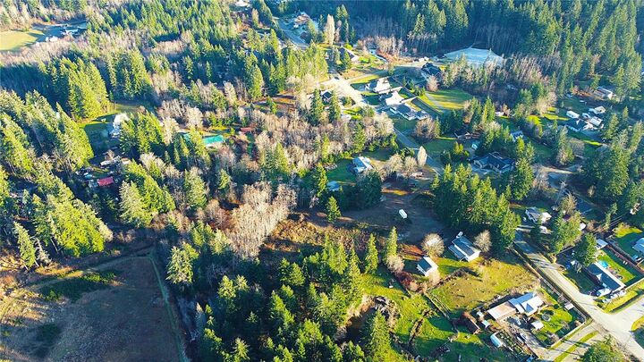 Property Photo:  2831 Burde St #1  BC V9Y 7M4 