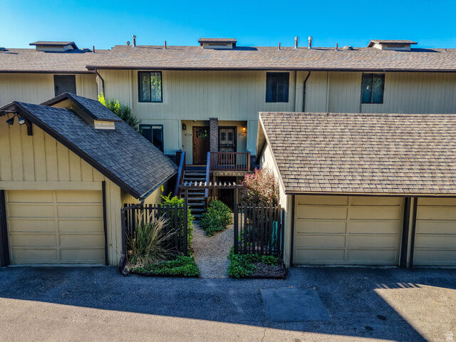 Property Photo: 4720 S Woodduck Ln E UT 84117