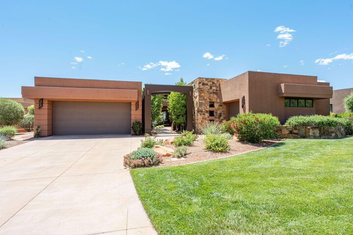 Property Photo:  2331 W Entrada Trail 61  UT 84770 