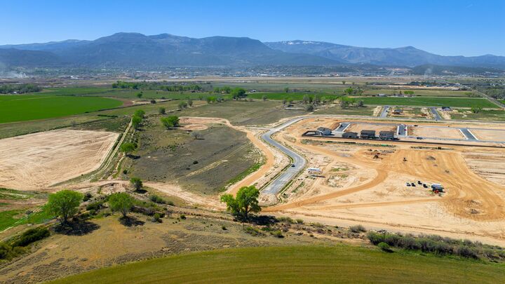Property Photo:  2748 N Chelsey Parkway  UT 84721 