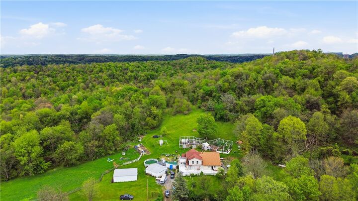 Property Photo:  331 Hill Rd  PA 15043 