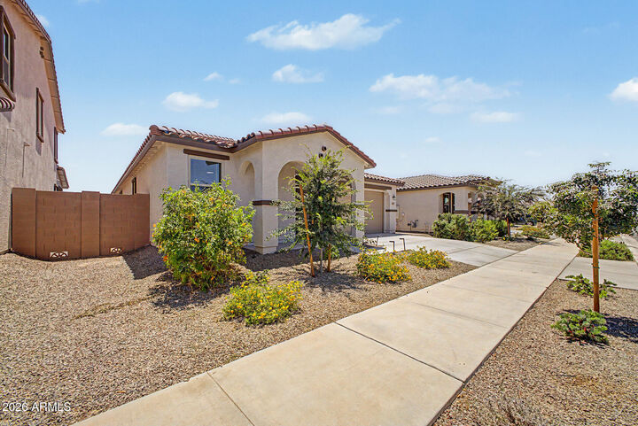 Property Photo: 21157 E Canary Way AZ 85142