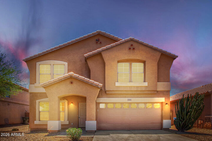 Property Photo: 3219 W Saint Anne Avenue AZ 85041