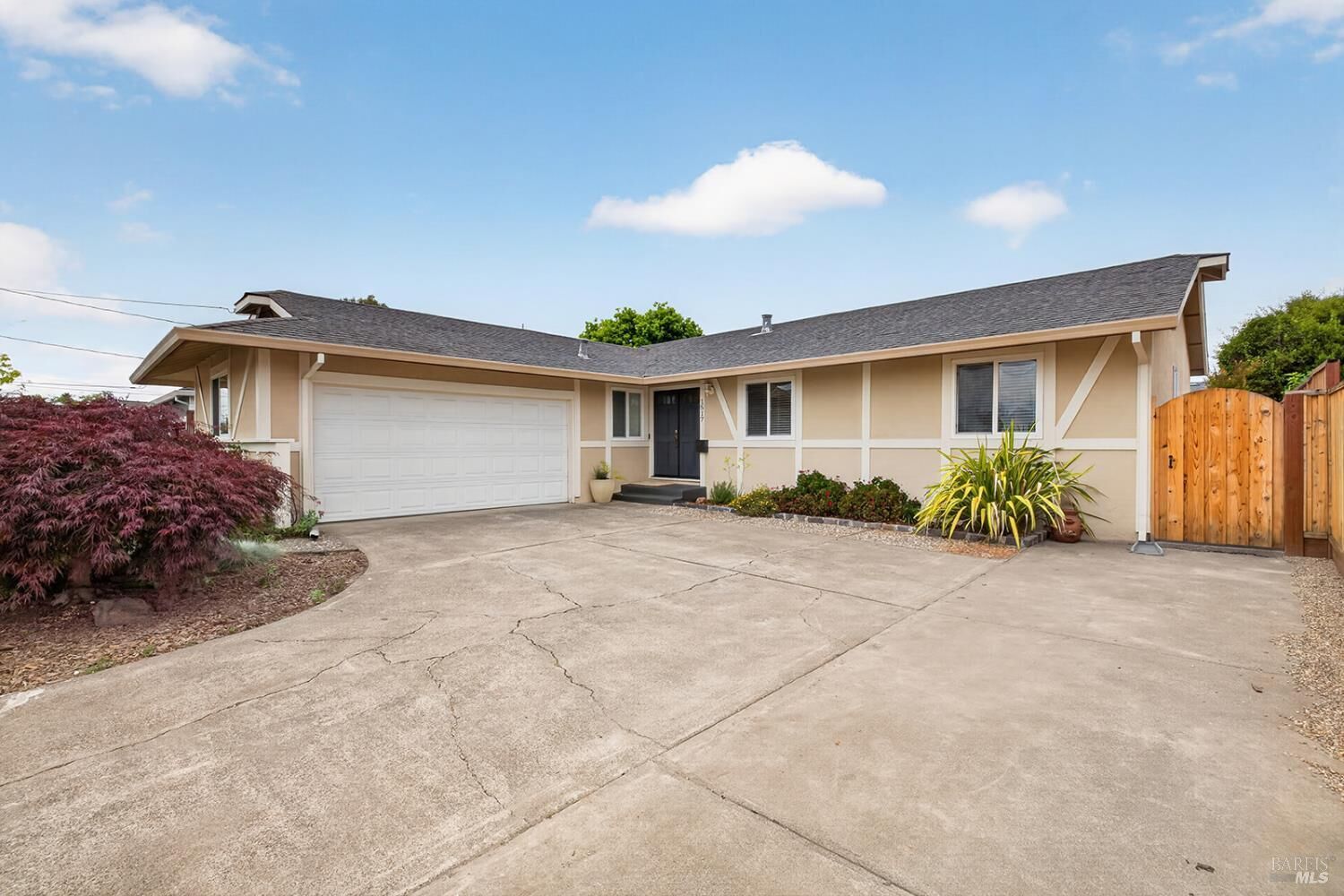 Property Photo:  1517 Weaverly Drive  CA 94954 