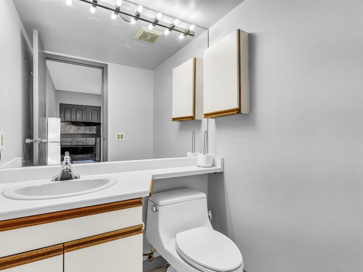 Property Photo: 3980 Carrigan Court 202 BC V3N 4S6