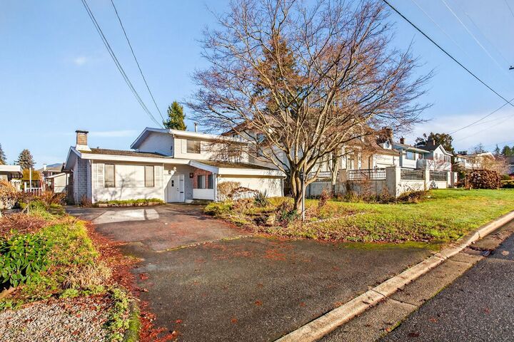 Property Photo: 1347 Cornell Avenue BC V3J 2Z8